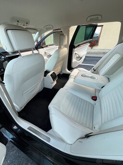 Volkswagen Passat Highline - 17