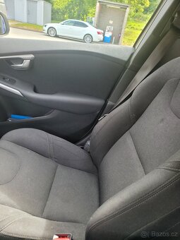 Volvo V40 D2 - 17