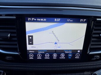 Chrysler Pacifica 3,6 S Limited ČR Sunroof Navi 2018 DPH - 17
