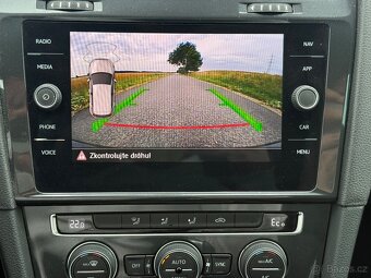Volkswagen e-Golf, 36kWh,SoH 93%,CCS,NAVI, s DPH 349 000,- - 17