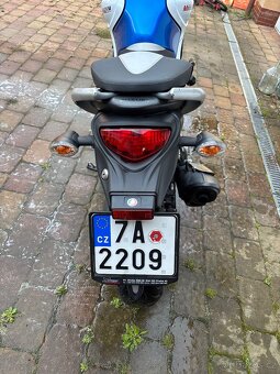 Suzuki Sfv 650 Gladius - 17