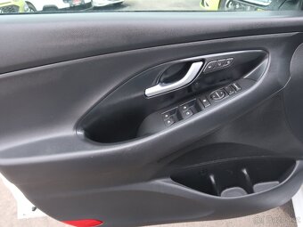 Hyundai i30 1.6CRDi,Style,1majČR,DCT,DPH - 17