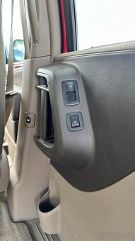 Chrysler Town Country 3.6 LPG 211KW - 17
