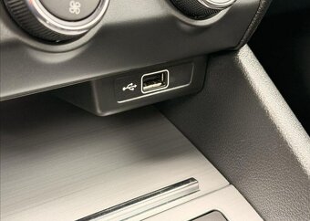Škoda Octavia 2,0 TDI 110kW nafta manuál 110 kw - 17
