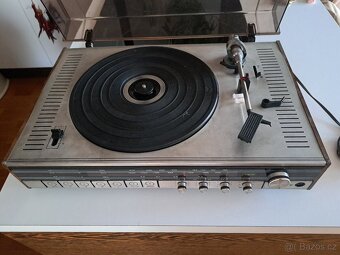 Retro gramofon - 4 ks - 17