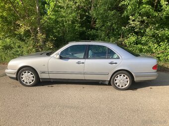 Mercedes Benz E 280 W 210 elegance 150kw, 5st. automat - 17