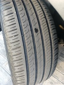 VW Touareg 3.0 TDi 4x4 bez AD blue,na pružinách - 17