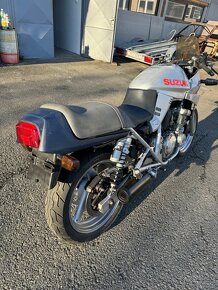 Prodám 4 ks suzuki katana GSX 250,400,750,1100 S - 17