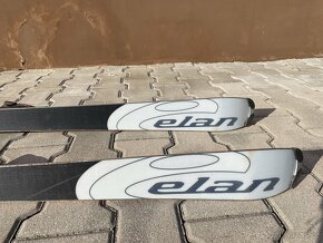 Šedočervený set na lyžování - 17