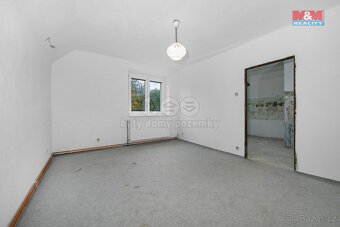 Prodej dvougeneračního rodinného domu, 630 m², obec Lovčice - 17
