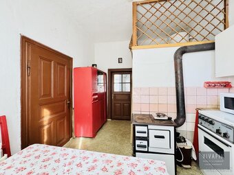 Rodinný dům k rekonstrukci v Kamberku 4+1, zast.plocha 118 m - 17