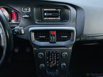 Volvo V40 2.0 D3 5VÁLEC 110KW MANUÁL LED SENZORY BEZ KOROZE - 17