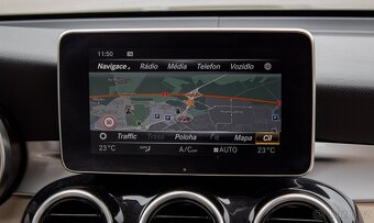 Mercedes-Benz GLC SUV 220d 4MATIC A/T - 17