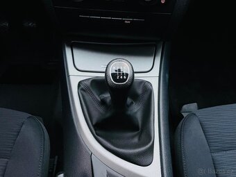 BMW Řada 1  2.0i 90KW MANUÁL SENZORY KLIMATIZACE - 17