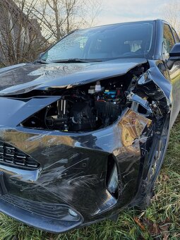 Toyota Yaris Cross 4x2 1.5 Hybrid Elegant- 15.000 km - 17