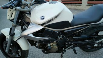 Yamaha XJ6 - 17