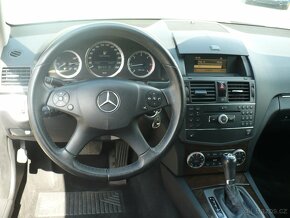 Mercedes-Benz Třídy C 220CDi Kombi - 17