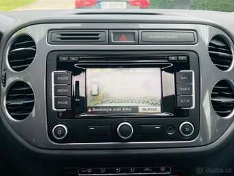 Volkswagen Tiguan 2.0TSI 4x4 AUT KAM SERVISKA TAŽNÉ NEZAV.T - 17