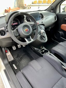 Abarth model 595 50th, manuál, 23tis. Km, 1.maj. - 17