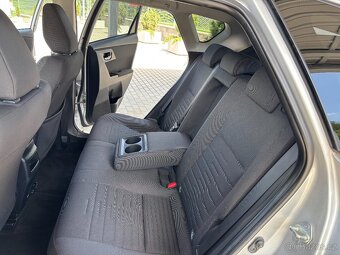 Toyota Auris 1,8 Hybrid e-CVT Executive - 17