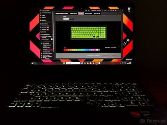 Herní Hp Victus 16,RTX-4060,R7-7840hs,DDR5,PCIe 4.0,RGB. - 17