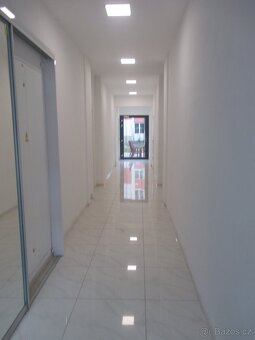 Pronájem obchodních prostor, kanceláří  133m2  17. listopadu - 17