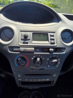 Toyota Yaris 1,0 VVT-i - 17