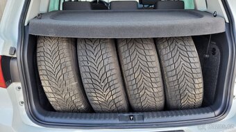 Prodám Volkswagen Tiguan 2,0 TDI 130 KW 4MOTION - 17