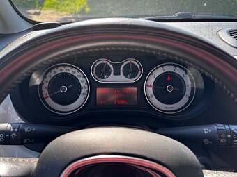 Fiat 500L 1.4 70kW 38tis najeto - 17