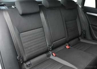 Škoda Octavia 1,6TDi DSG NAVI CARPLAY1 - 17