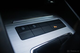 Škoda Octavia Combi 1.6 TDI 85kW MT5 - 17