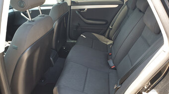 Garážovaná Audi A4 B7 Avant 1.6i - 17