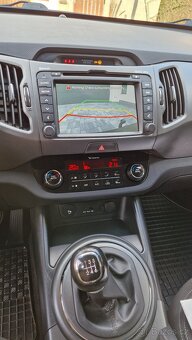 KIA SPORTAGE 1.6 GDi 99 KW.NAVI.KAMERA.TEMPOMAT.TAZNÉ.8x ALU - 17