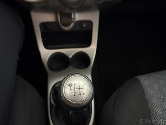 Toyota Urban Cruiser 1,3 74 kW,KLIMATIZACE - 17