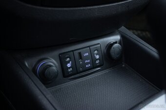 Hyundai Santa Fe 2,2 CRDi Premium A/T 4x4 /AJ NA SPLÁTKY/ - 17