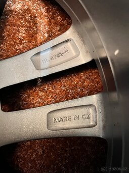 5x112 R17 Škoda Yeti / Octavia Original alu disky - 17