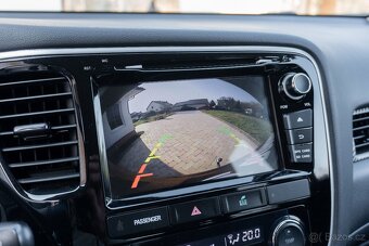 Mitsubishi Outlander 2.0 MIVEC 4x4 automat - 17