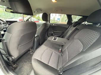 Kia Cee´d, 1,4TGDI 103kw Exclusive + NAV - 17