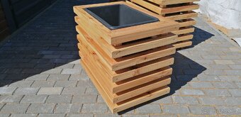 Dekorativní vyvýšené modřínové záhony - 17