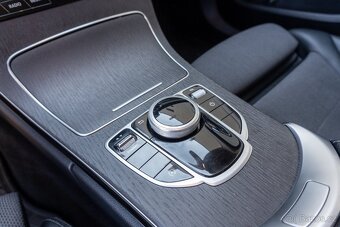 Mercedes-Benz C180 Kombi AMG Line - 17