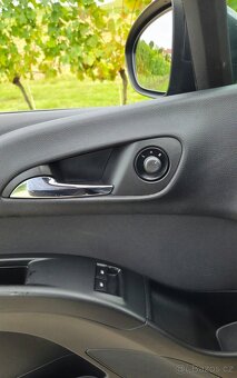 Opel Meriva 1.4 16V 88KW/120 koní R.V.04/2011 - 17