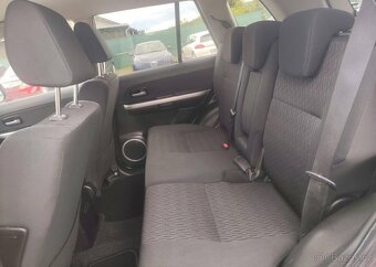 Suzuki Grand Vitara 2.4i 4x4 Tažné, Výhřev. Sed. benzín - 17
