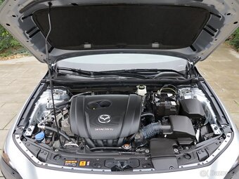 MAZDA 3 2.0 HOMURA r.v.05/2022 LED,NAVI,KAMERA - 17