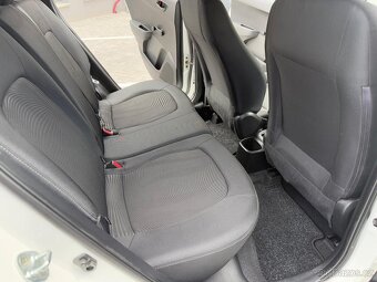 Hyundai i10 1.0 benzín 49kW rok 2017 jen 109tkm - 17