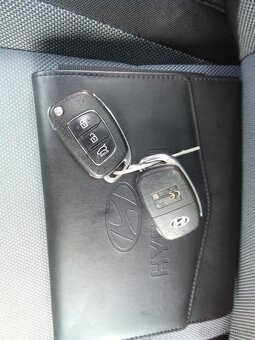 Hyundai i20 1.2i Select, Najeto 49 tis.km - 17