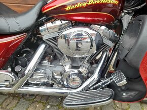Harley-Davidson FLHTCUSE Ultra CVO 103 - 17