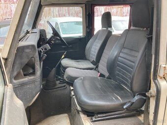 LAND ROVER DEFENDER 2,5D 9MÍST 1989 - 17