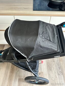 Thule urban glide 2 + korba + top vybava - 17