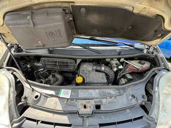 Renault Trafic 6 MÍST 2,5 DCI 107 KW ČR - 17