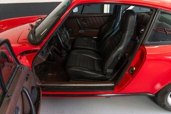 Porsche 911 SC 3.0 Coupé z roku 1981 - 17